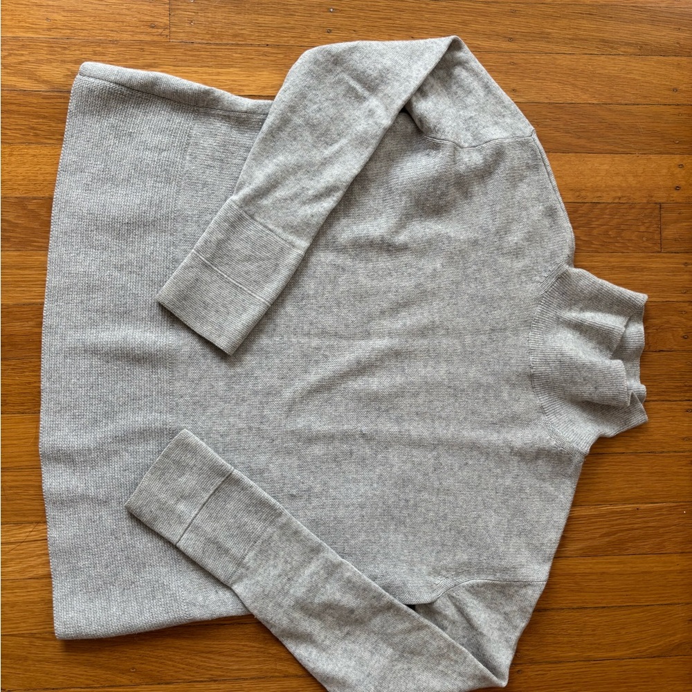 Everlane Women's Cashmere Gray Cowl Neck Sweater